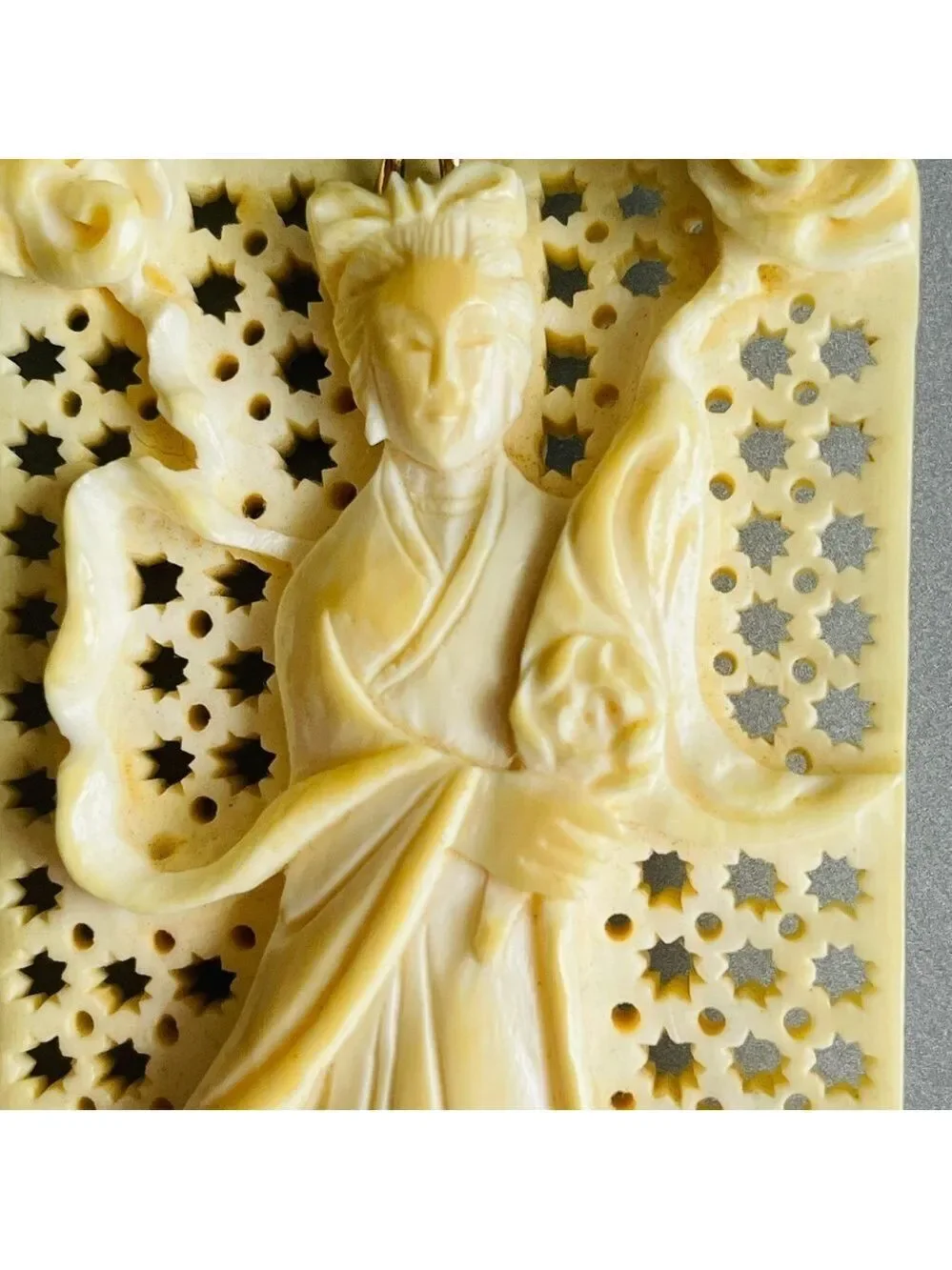 18k Gold Antique Geisha Asian Woman Kimono Carved Bone Detailed Pendant …